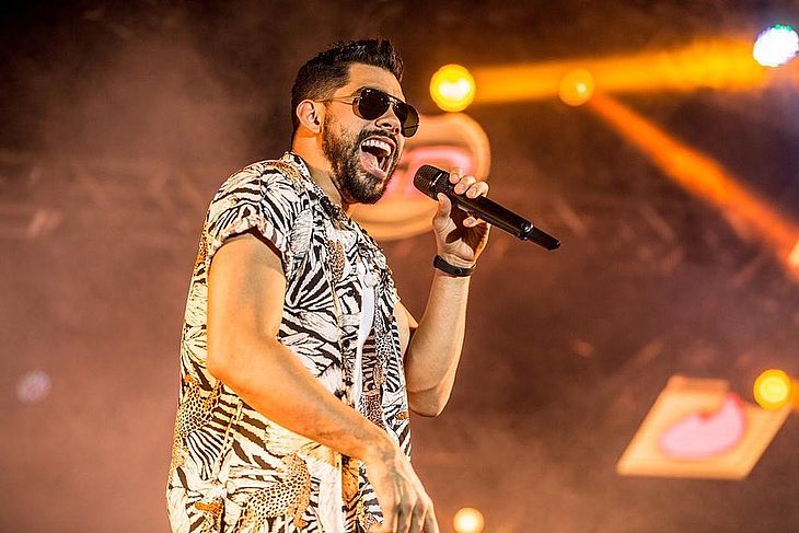 Cantor Gabriel Diniz